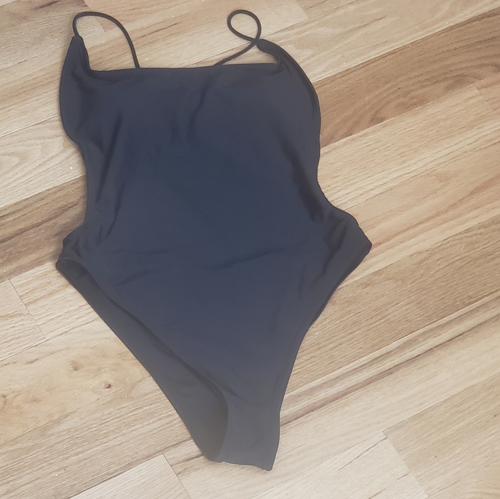 Swim suit